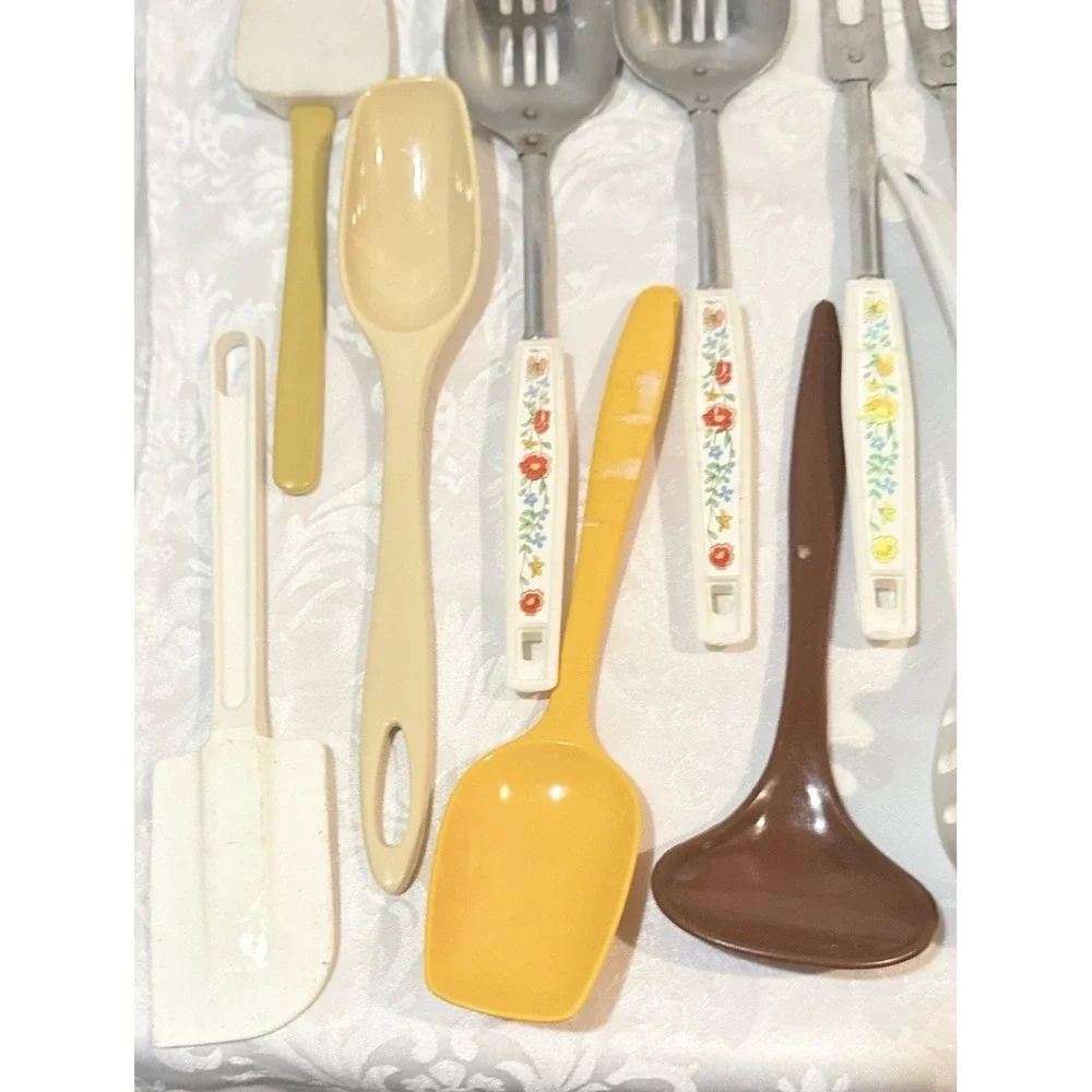 various Lit If 30 vintage Serving Utensils kitchen spoons, spatulas, servers